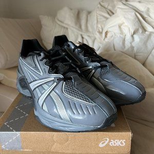 KIKO KOSTADINOV ASICS HN2-S